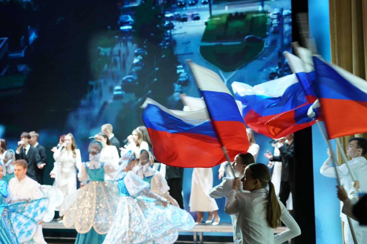 Герои в космосе и на Земле: самарцам вручили государственные награды 