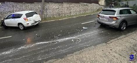 В Сызрани в ночной аварии с двумя иномарками пострадали пять человек