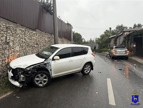 В Сызрани в ночной аварии с двумя иномарками пострадали пять человек