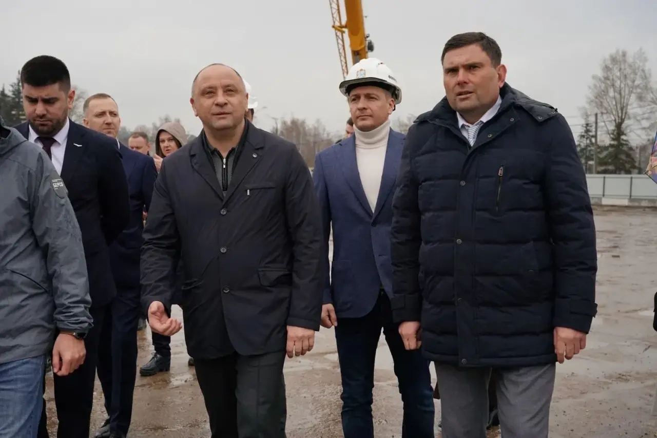 Завод по производству детских площадок и строительство соцобъектов: Виталий Шабалатов работал в Тольятти