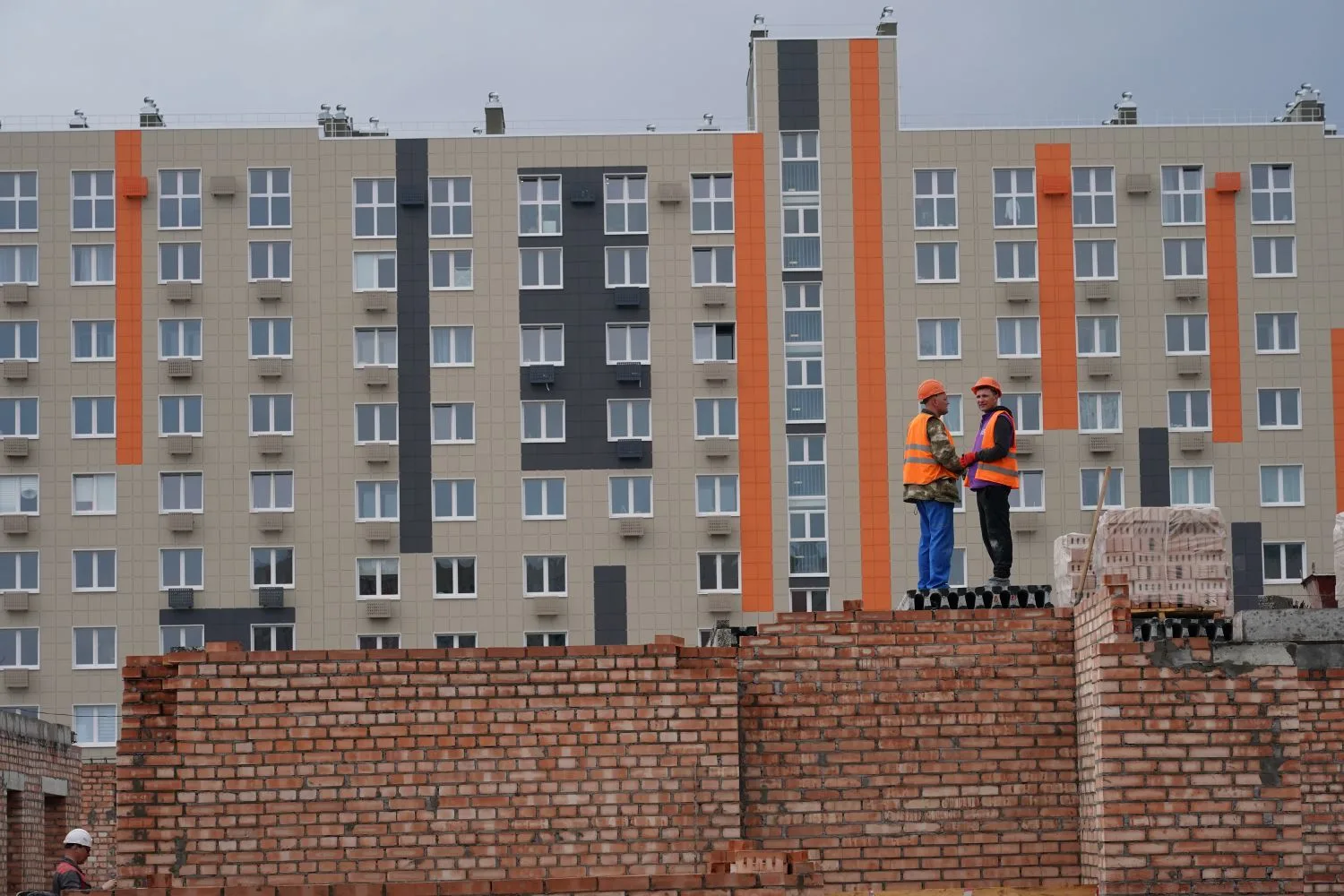 Завод по производству детских площадок и строительство соцобъектов: Виталий Шабалатов работал в Тольятти