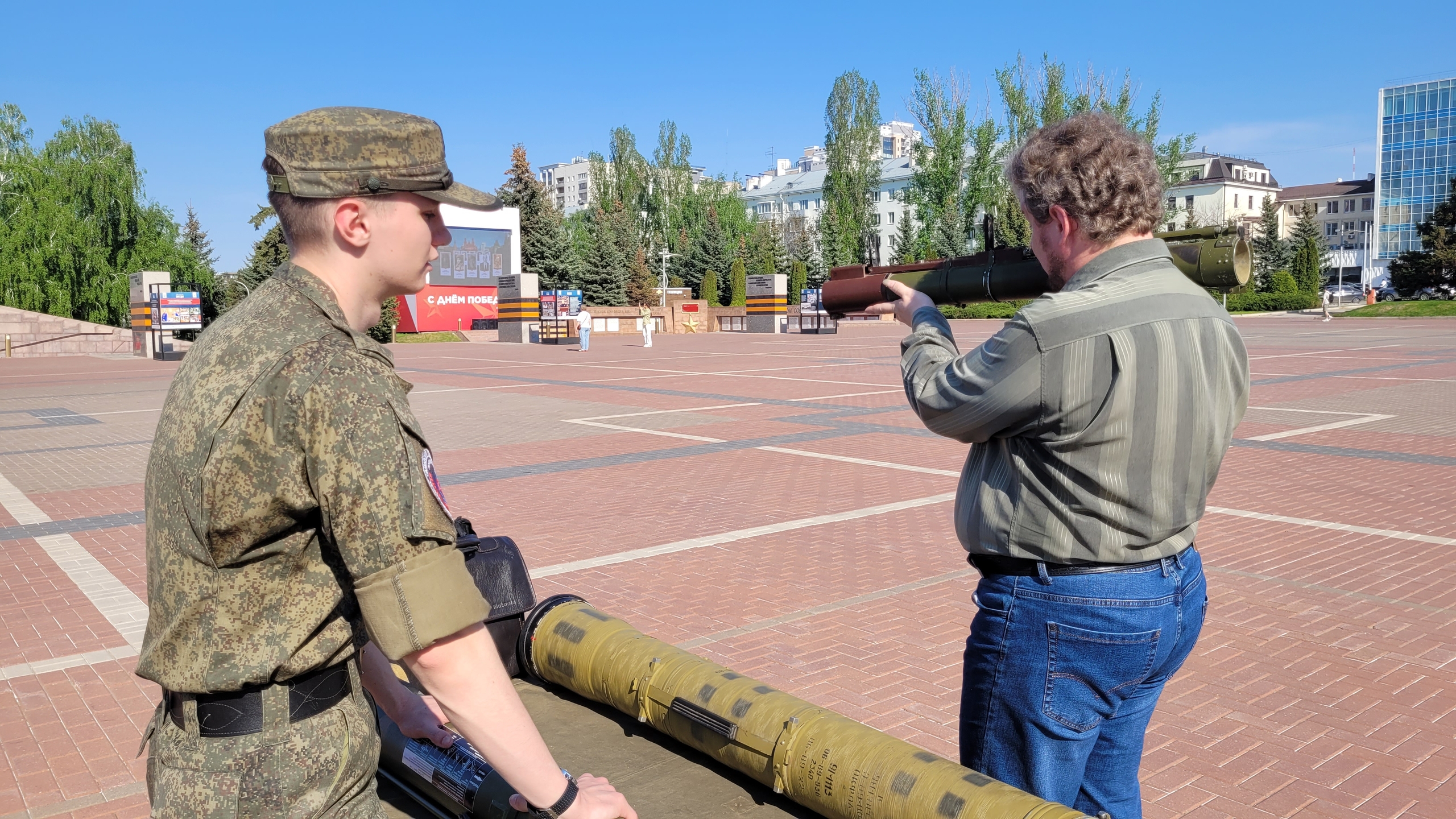 В Самаре на площади Славы работают тематические площадки в честь 81-годовщины Победы в Великой Отечественной войне