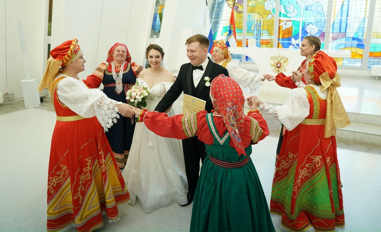 Фестиваль национальных свадеб, посвященный культуре, семейным традициям и единству народов России. Самара