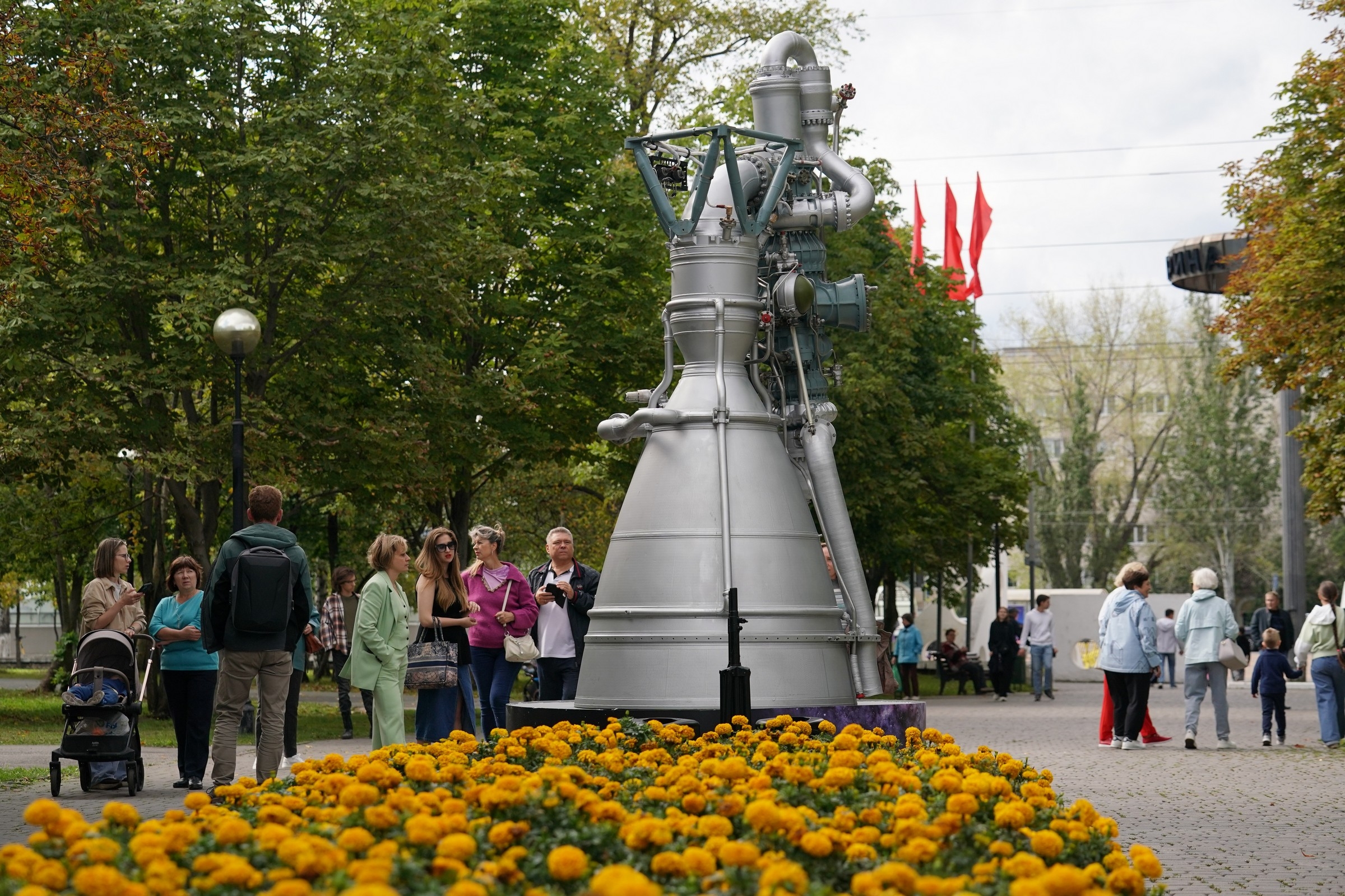 Монумент двигателю НК-33 открыли накануне в самарском парке имени Ю. А. Гагарина