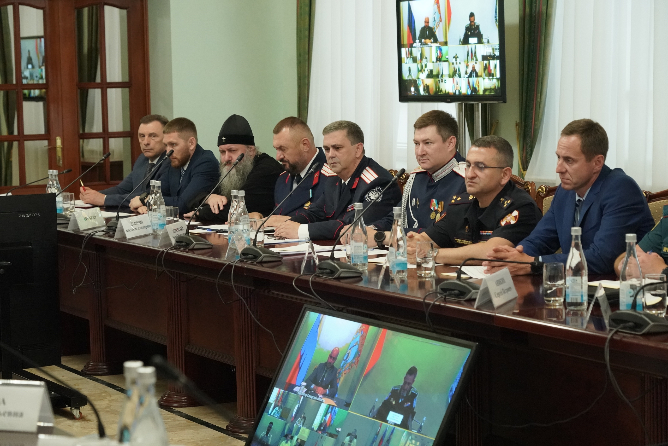 В Самаре состоялось очередное заседание Совета по делам казачества под председательством губернатора Вячеслава Федорищева 
