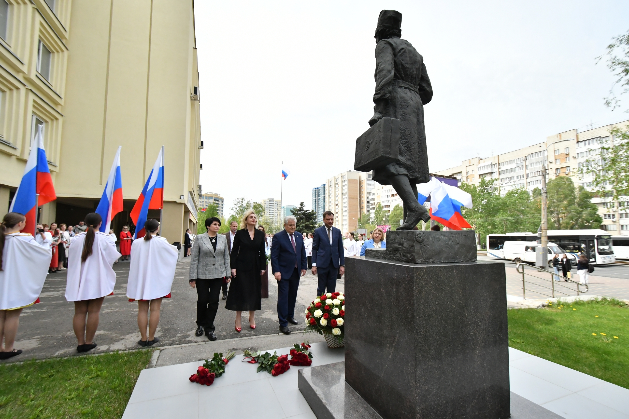 В Самаре в День медсестры отметили лучших представителей профессии