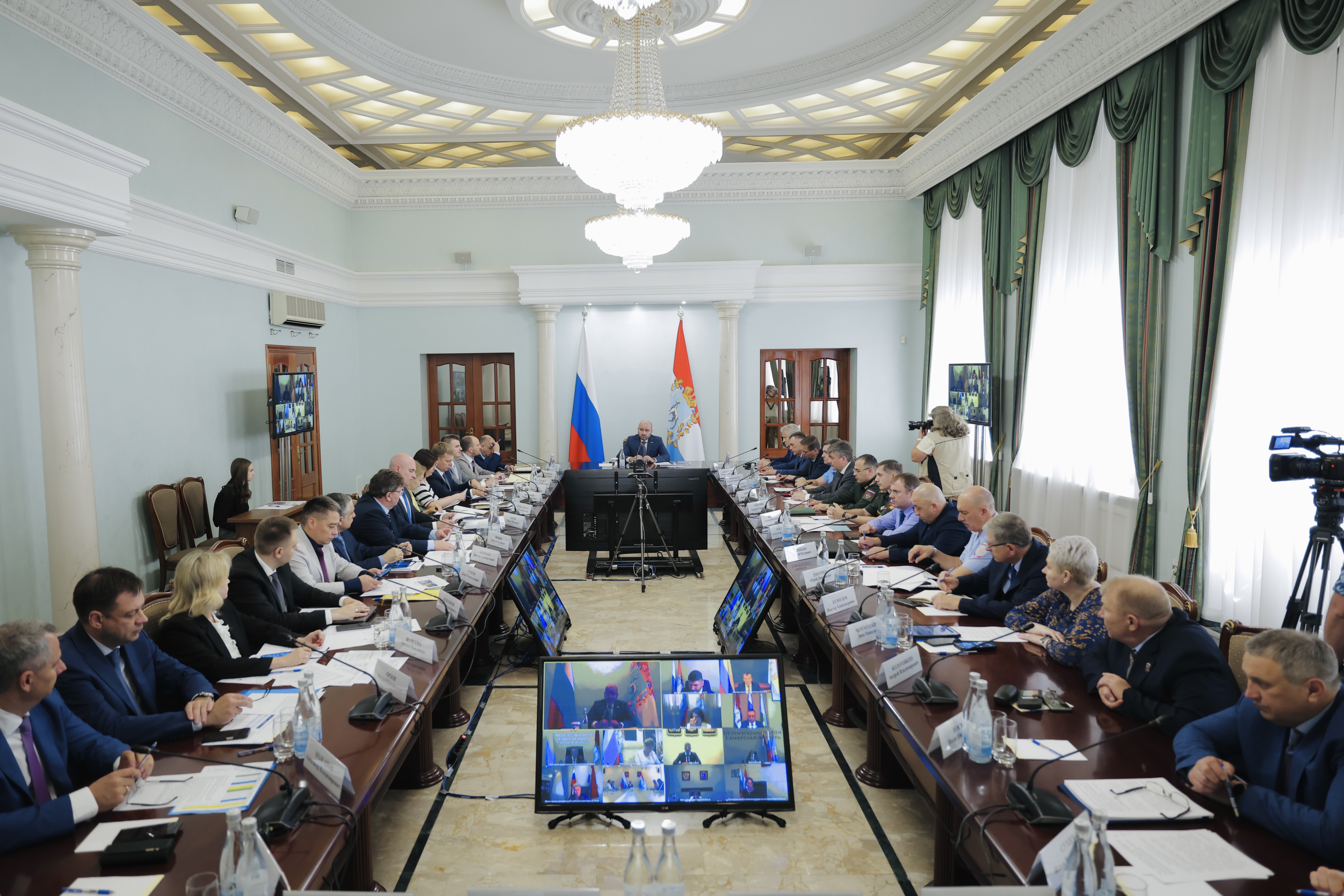 В Самаре состоялось оперативное совещание под председательством Вячеслава Федорищева