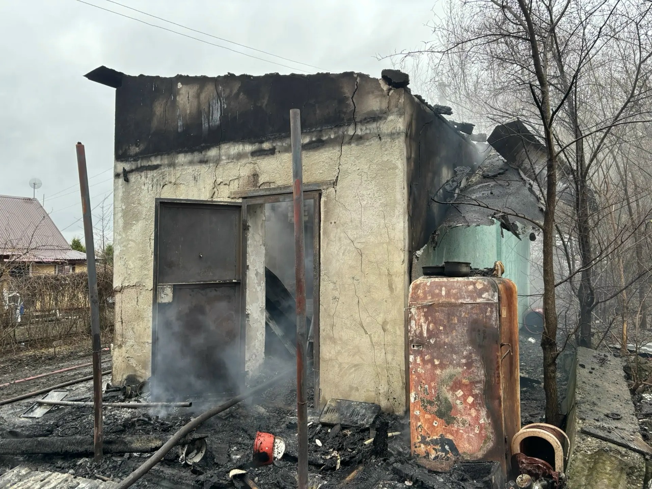 Человек погиб во время пожара в селе Дубовый Умет