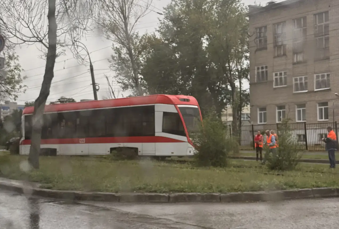 В утренние часы пик 31 июля в Самаре встали трамваи на улице Антонова-Овсеенко