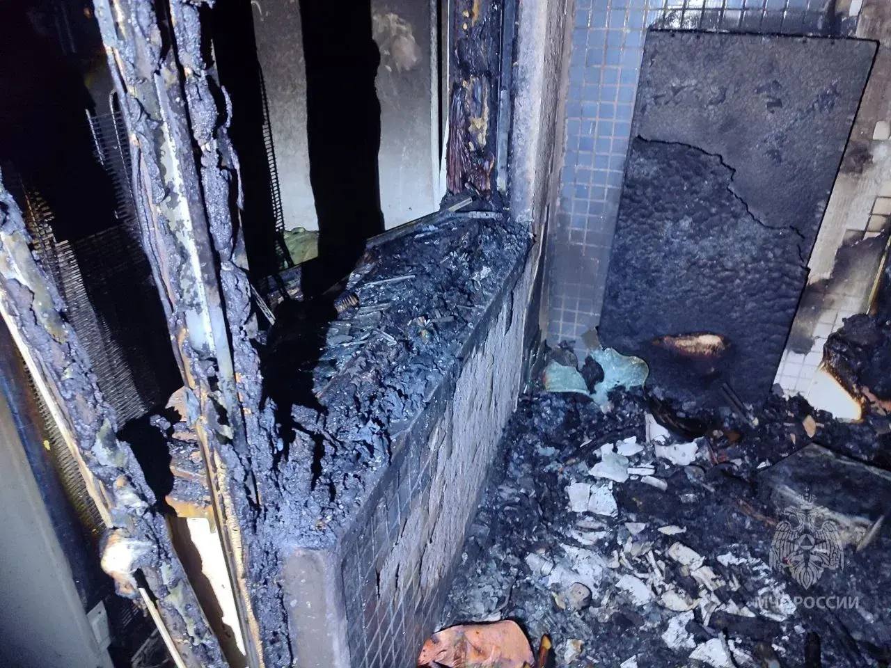 В Тольятти после запуска салюта загорелся балкон квартиры в многоэтажке