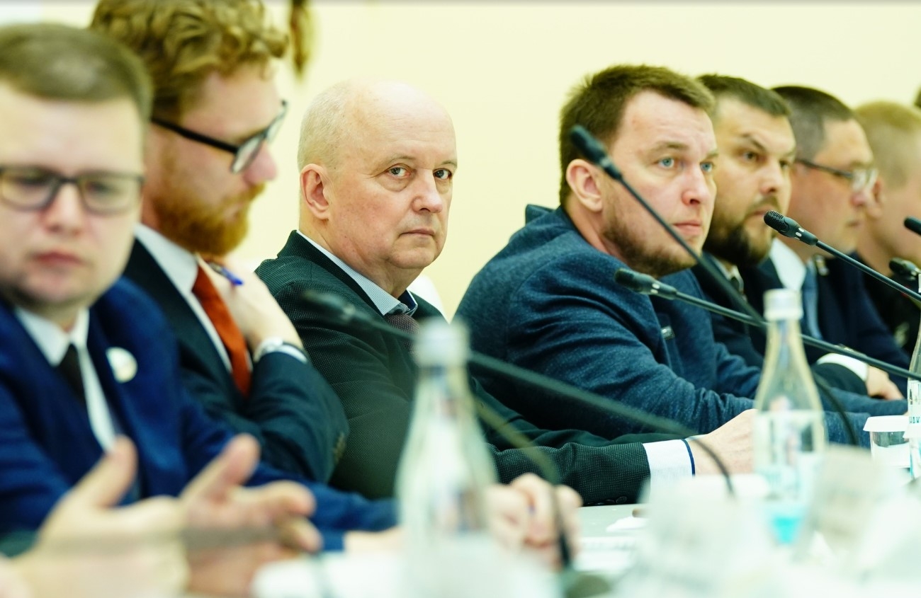 Вячеслав Федорищев 19 марта обсудил с участниками "Школы героев" реализацию их проектов и совершенствование программы