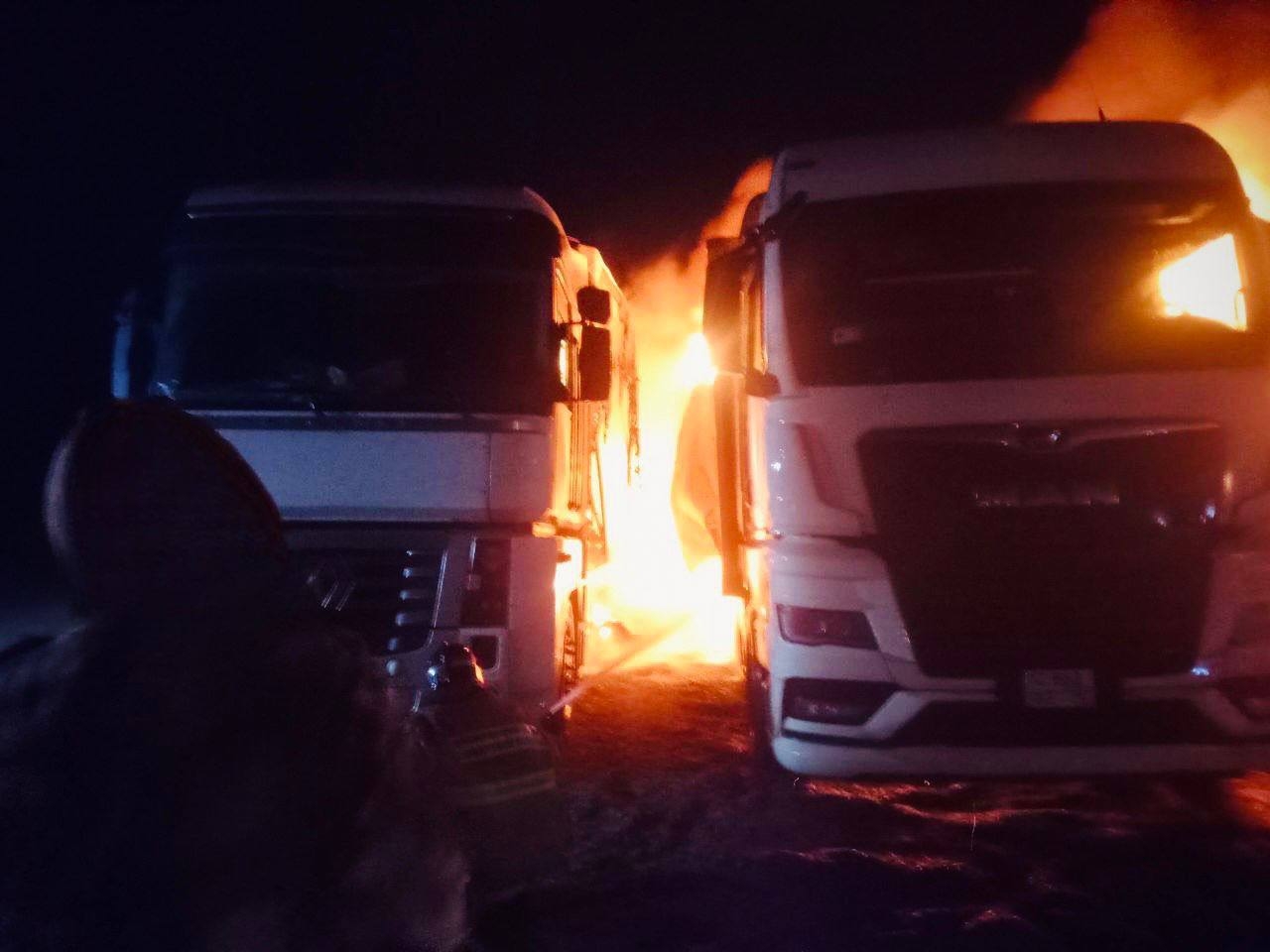 В Самарской области загорелись два грузовика 5 ноября