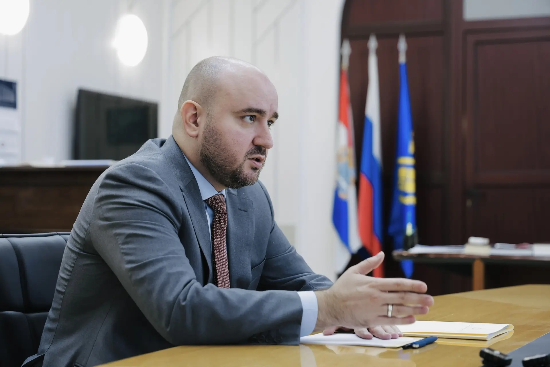 Вячеслав Федорищев вместе с Ильей Сухих подвел итоги рабочего дня в Тольятти