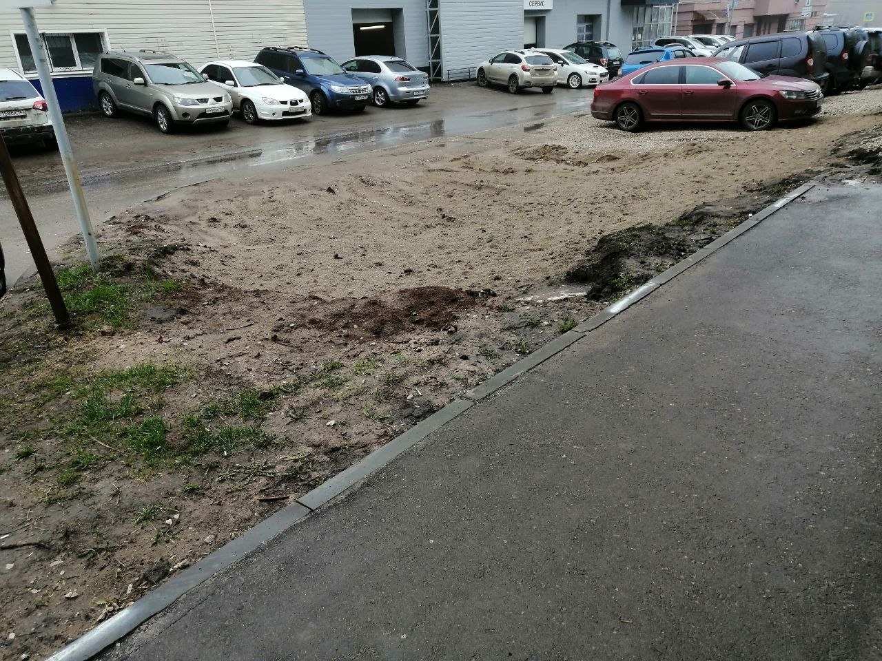 Не пройти, не проехать: самарцы пожаловались на аварийный тротуар на 3-м Проезде