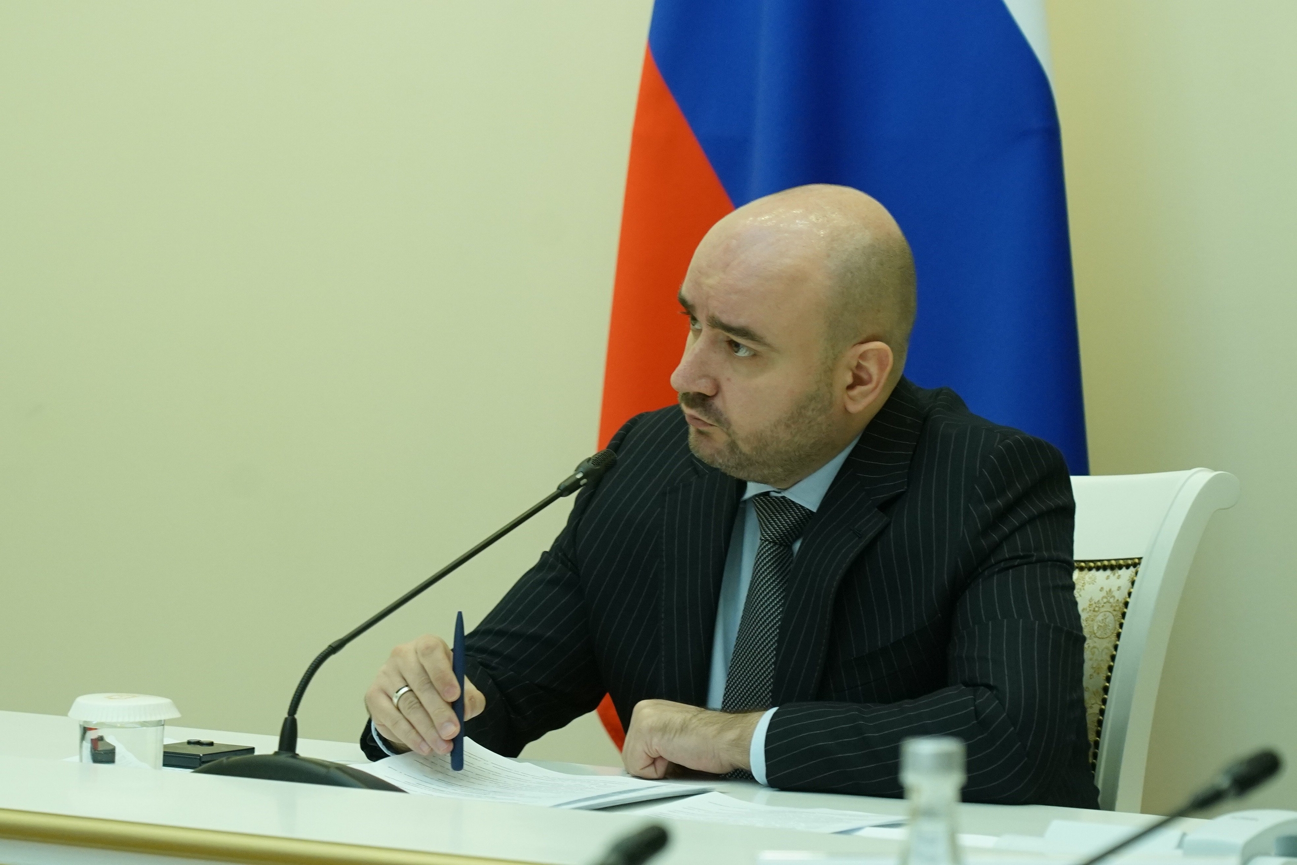 Губернатор Вячеслав Федорищев поручил Александру Живайкину и главам муниципалитетов впредь жестко контролировать алгоритм подачи тепла
