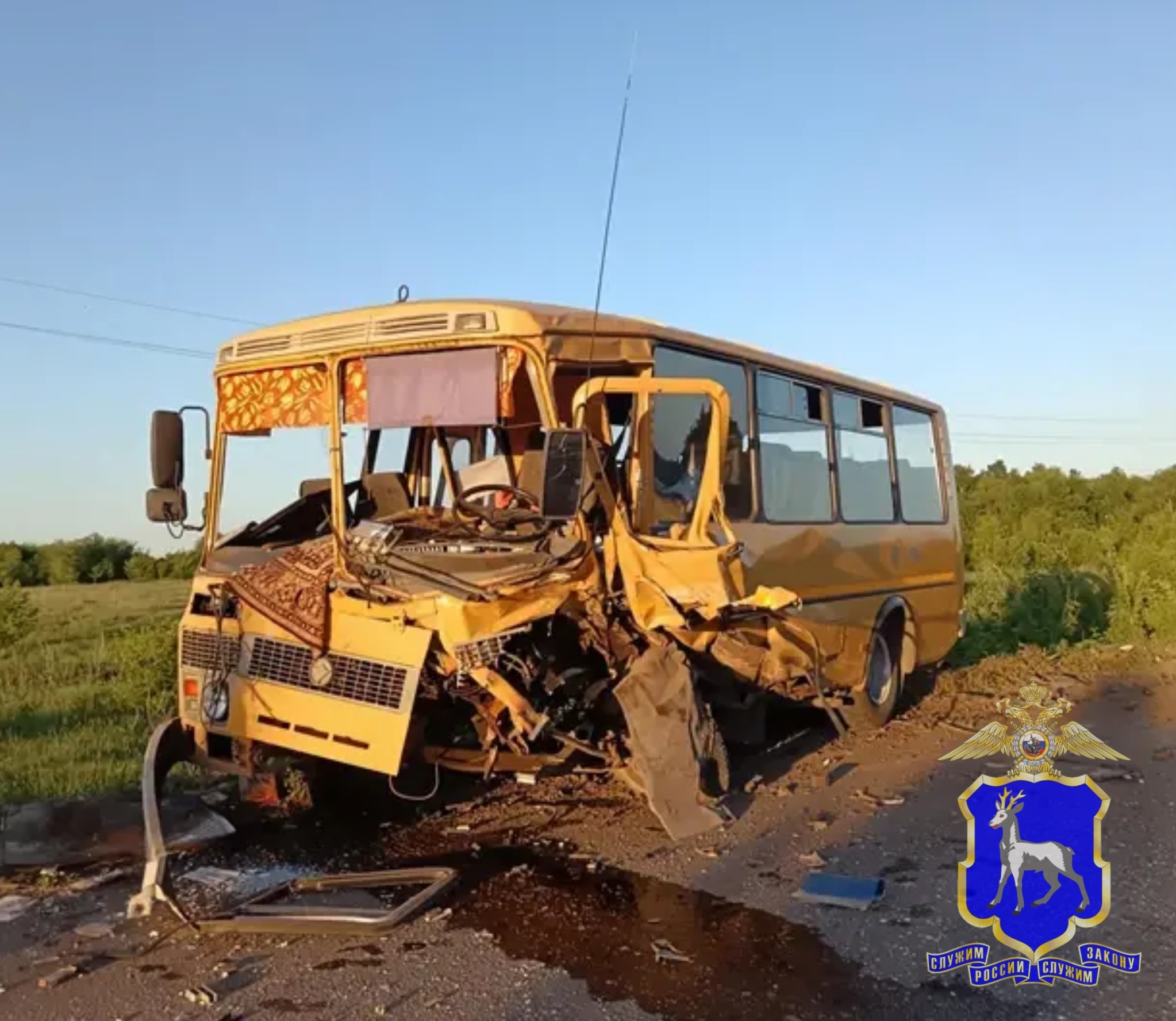 57-летний мужчина на "Лексусе" врезался в автобус на трассе в Самарской области