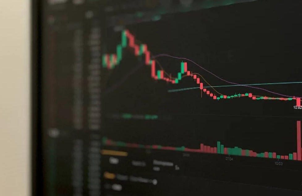 Как изменилась тактика управления портфелем среди частных инвесторов в России: мнение финэксперта