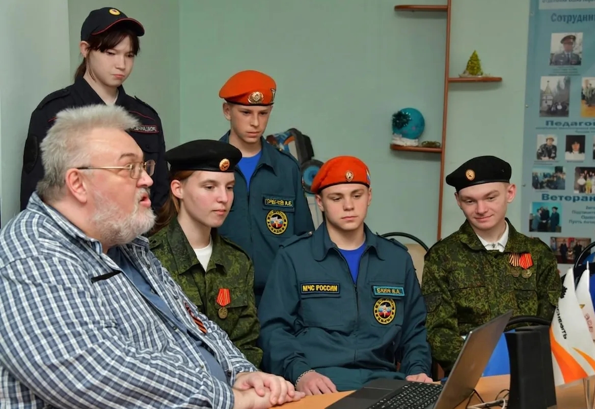 В преддверии Дня Победы в Сызрани для старшеклассников провели патриотический урок