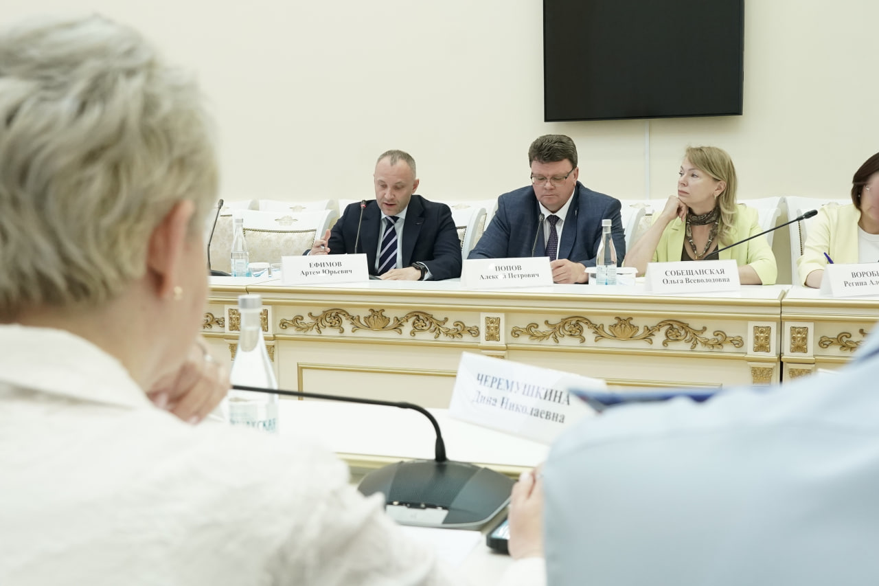 Губернатор Вячеслав Федорищев провел оперативное совещание в новом комплексном формате