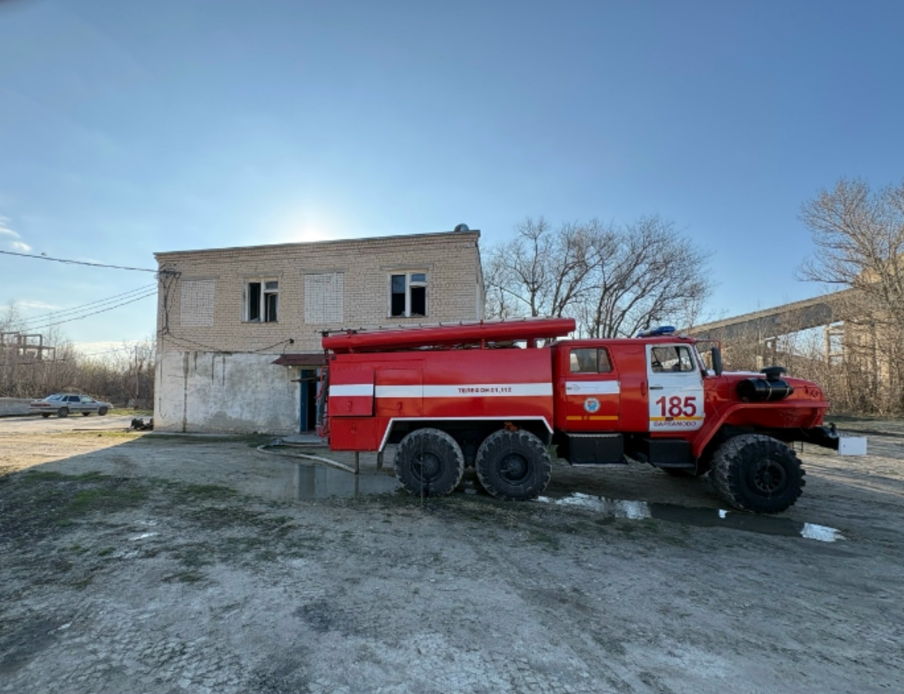 Утром 16 апреля вспыхнуло нежилое здание в Сызранском районе