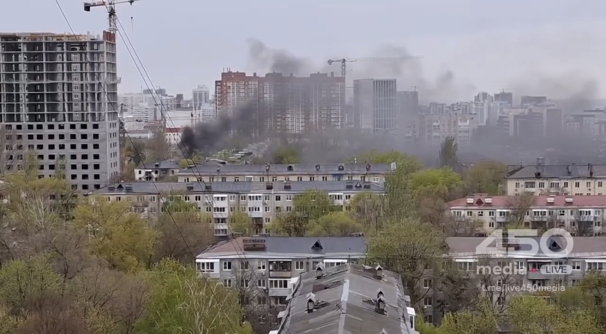 В Самаре 27 апреля вспыхнул строительный вагончик