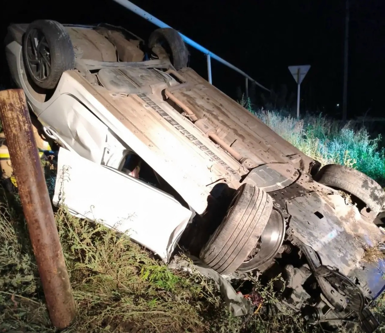 Водитель попал в больницу после опрокидывания авто в Шигонском районе 4 августа