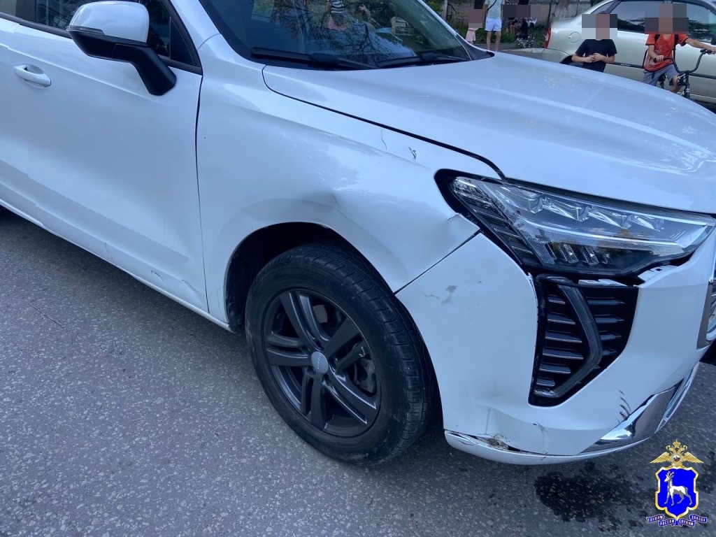 В Самаре водитель Toyota Camry сбил 9-летнюю девочку на пешеходном переходе