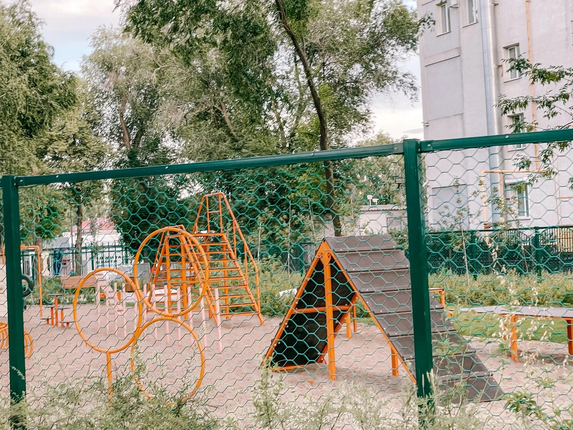 В самарском парке Щорса обновляют входную группу: фото
