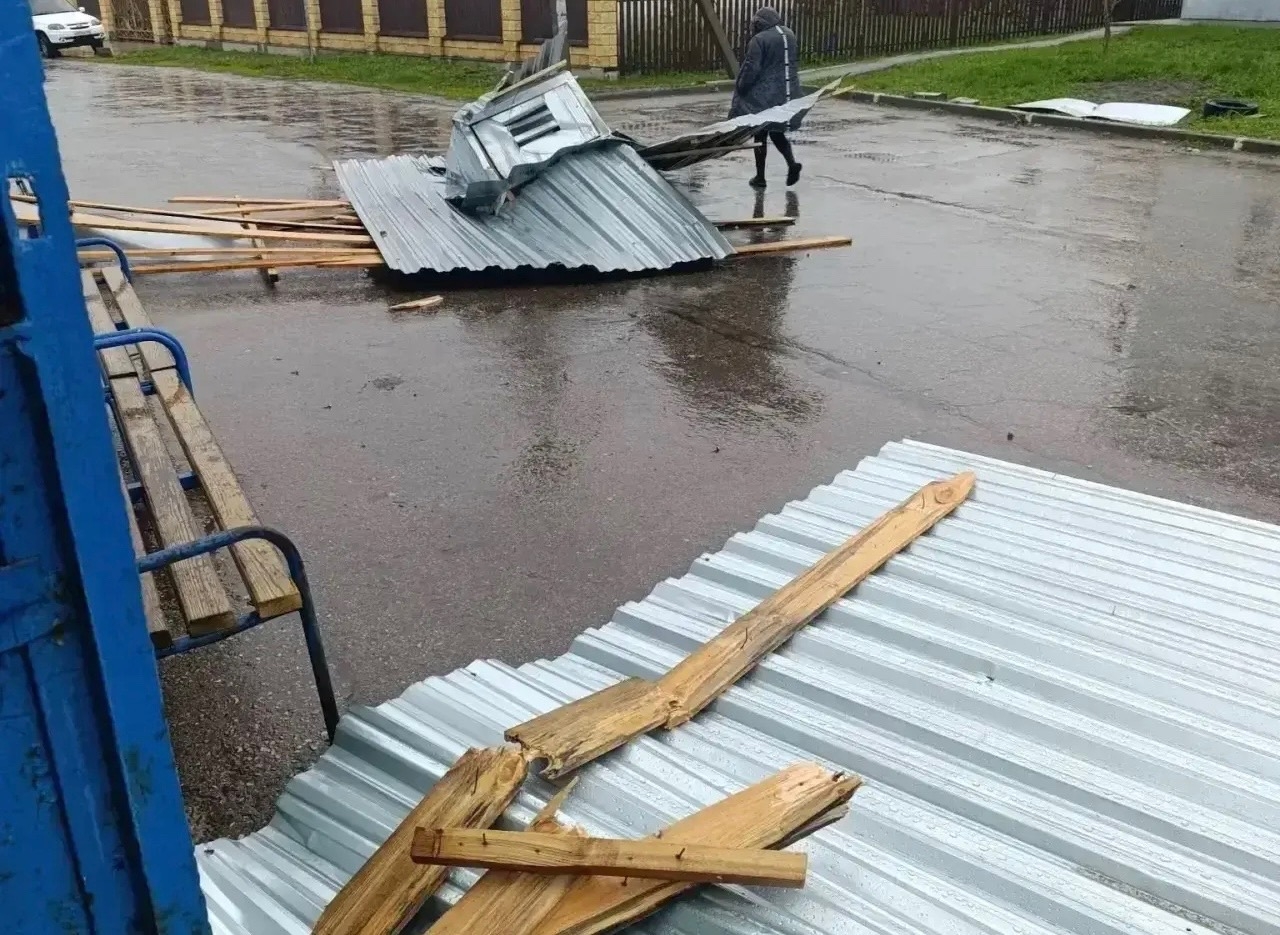 Штормовой ветер в Самарской области: 53 бригады энергетиков восстанавливают электроснабжение