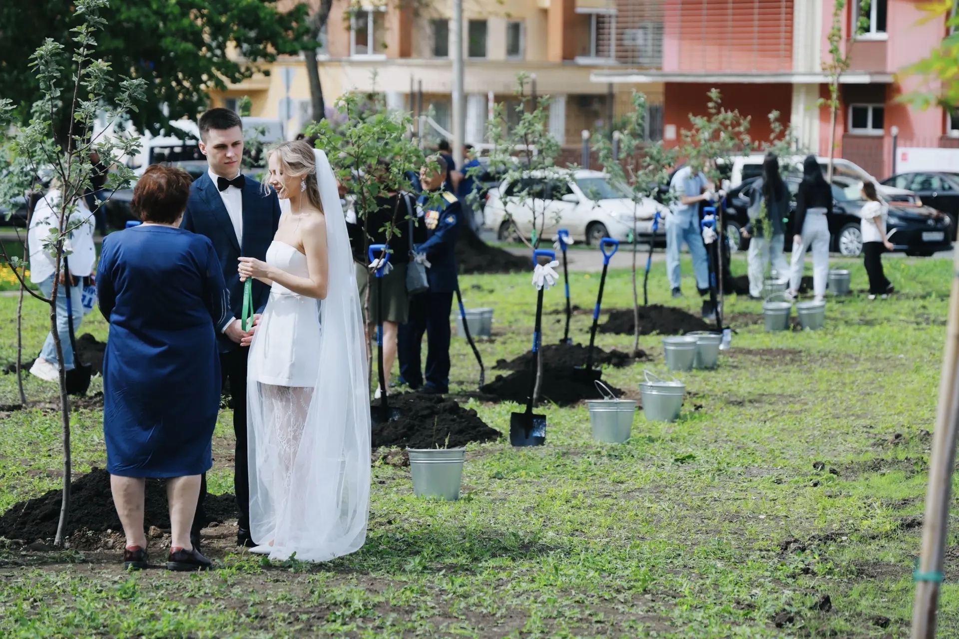 Вячеслав Федорищев в День семьи поздравил молодоженов и крепкие супружеские пары
