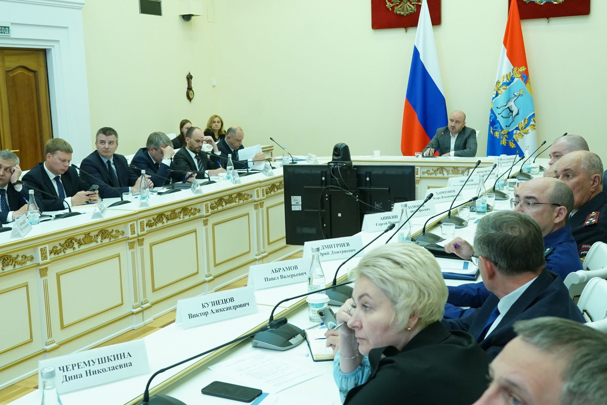 Вячеслав Федорищев поручил обеспечить безопасность во время последних звонков в школах