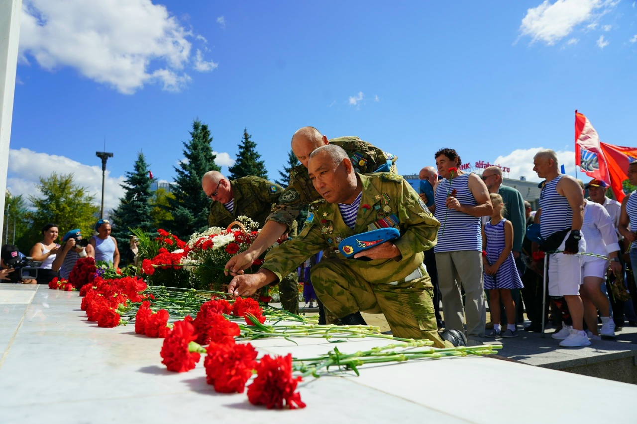 Самарские десантники почтили память ушедших из жизни сослуживцев
