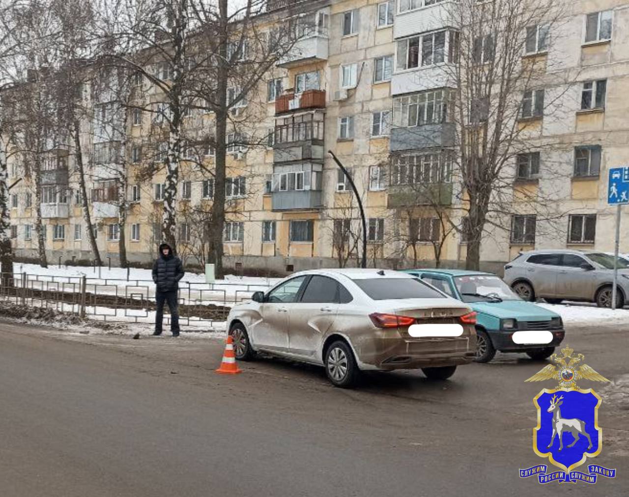 В Отрадном из-за столкновения двух легковушек пострадала женщина