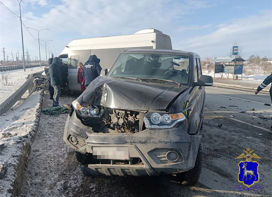 Стали известны подробности ДТП с внедорожником и автобусом в Кинельском районе