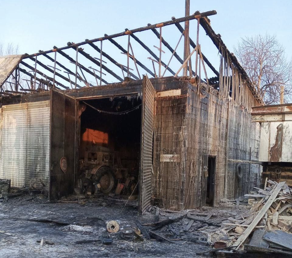 В Самарской области 18 января около 4 часов тушили пожар в частном гараже