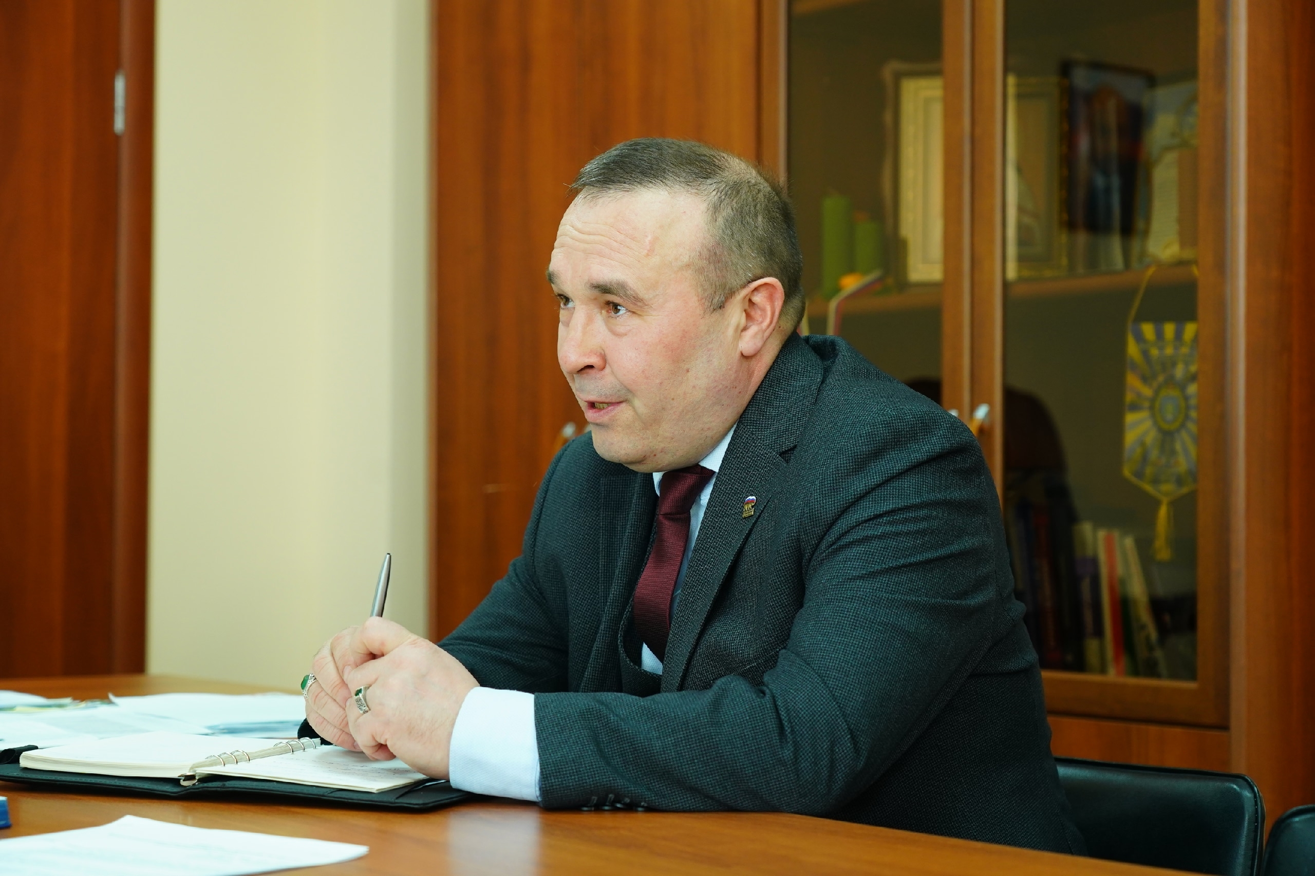 Курсант второго потока "Школы героев" Артур Губайдуллин обсудил с наставником свой проект