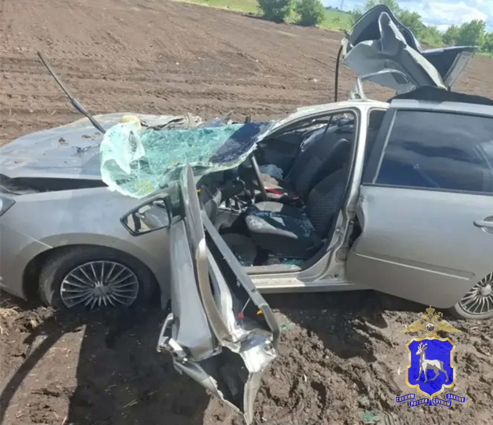 В Тольятти "Гранта" на скорости въехала в попутный грузовик