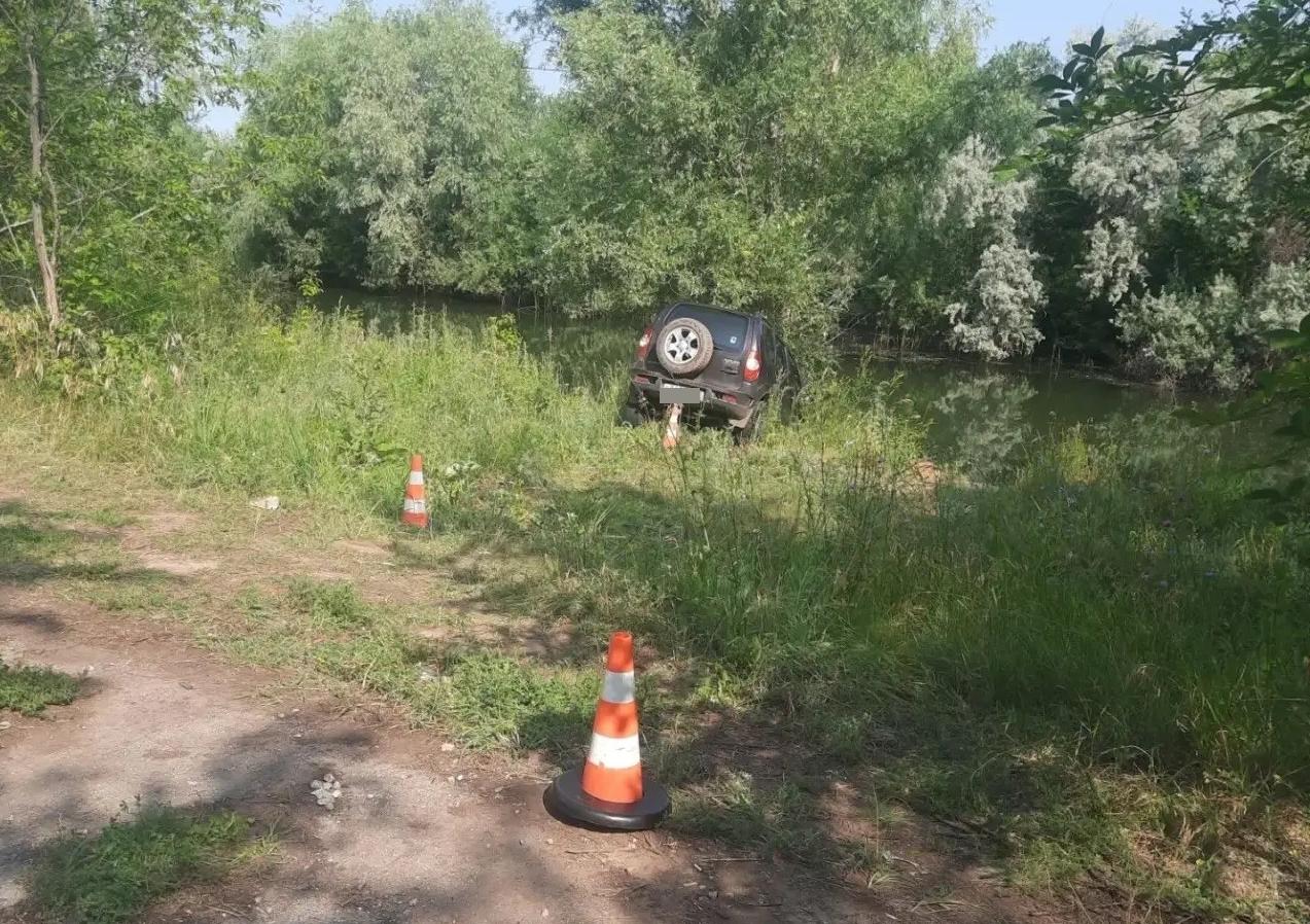 Водитель погиб "под колесами" своего внедорожника в Самарской области