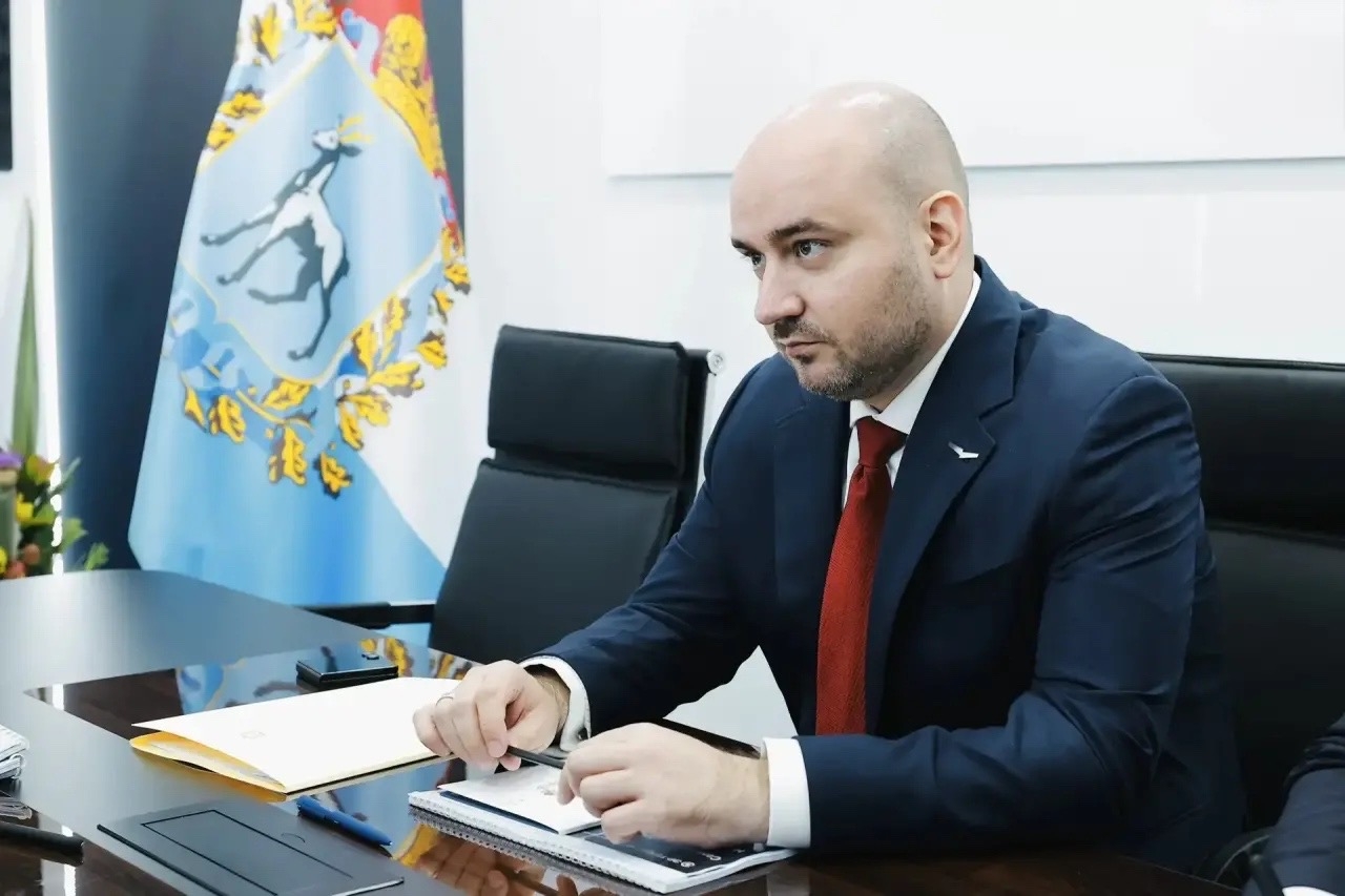 Губернатор Вячеслав Федорищев и президент ЭР-Телеком Холдинга Андрей Кузяев на ПМЭФ обсудили повышение цифровой зрелости Самарской области