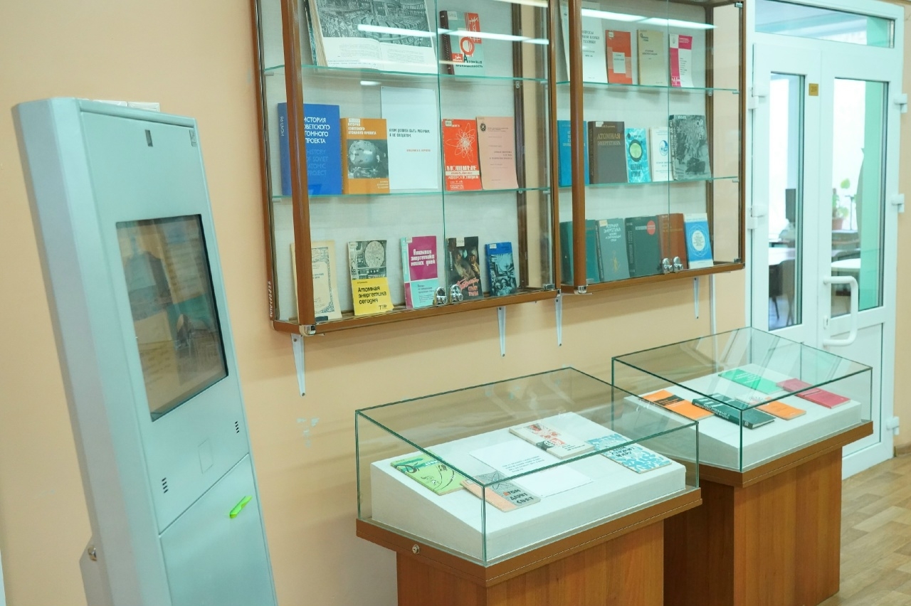 В Самаре открыли выставку книг к 40-летию чернобыльской аварии