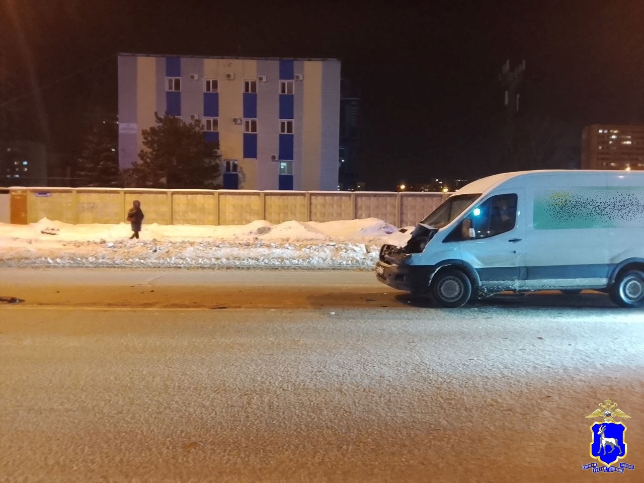 В Тольятти молодой водитель на фургоне сбил сразу двух пешеходов