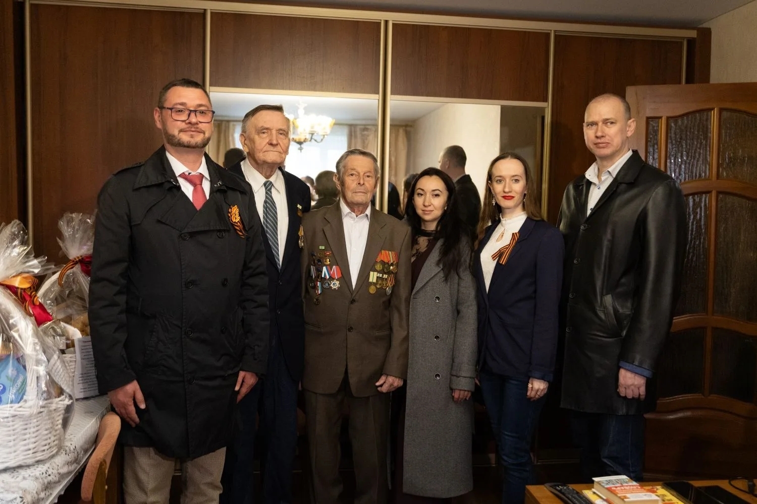 От первого лица: в Самарской области навестили ветеранов в преддверии праздника