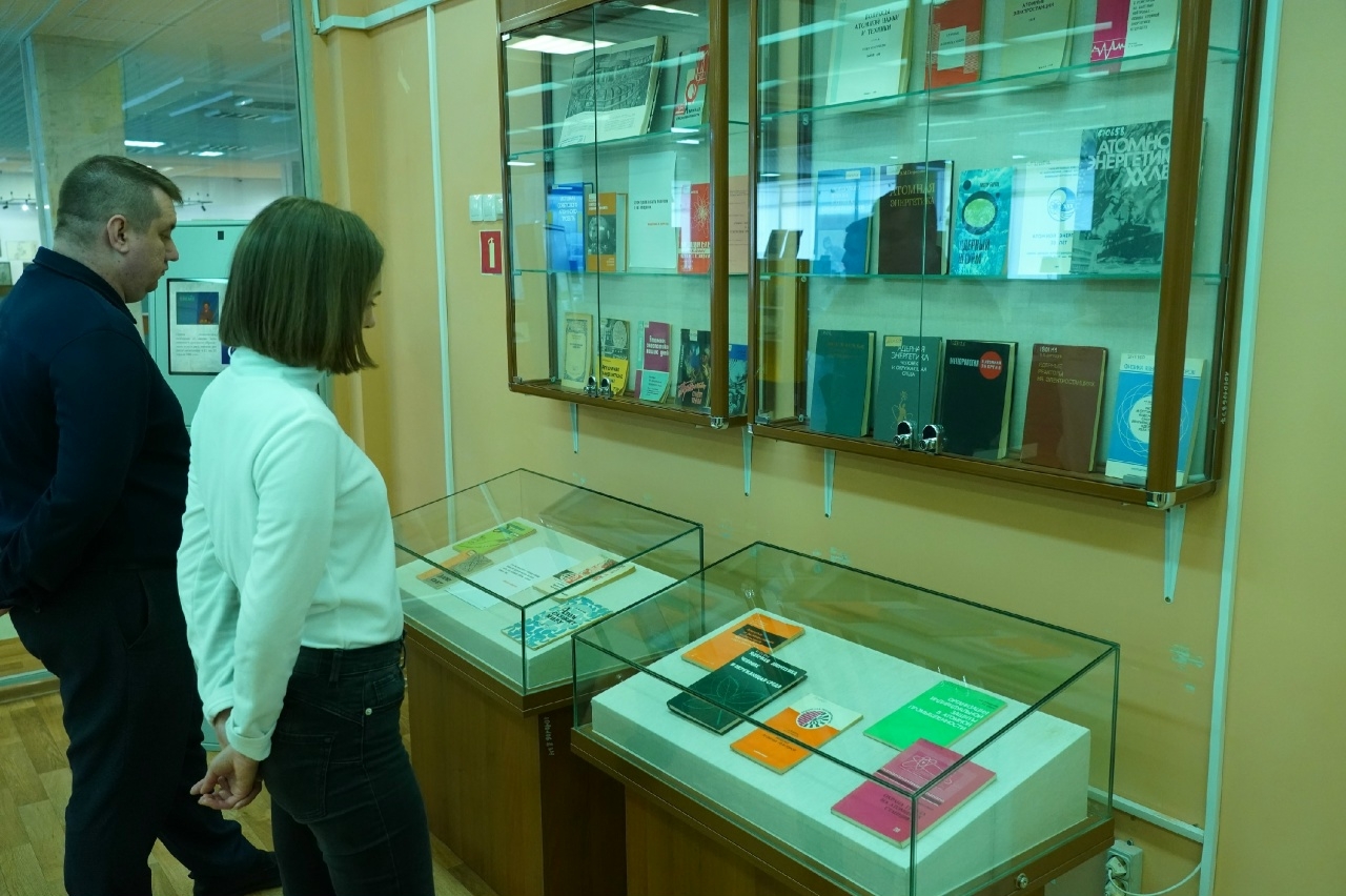 В Самаре открыли выставку книг к 40-летию чернобыльской аварии