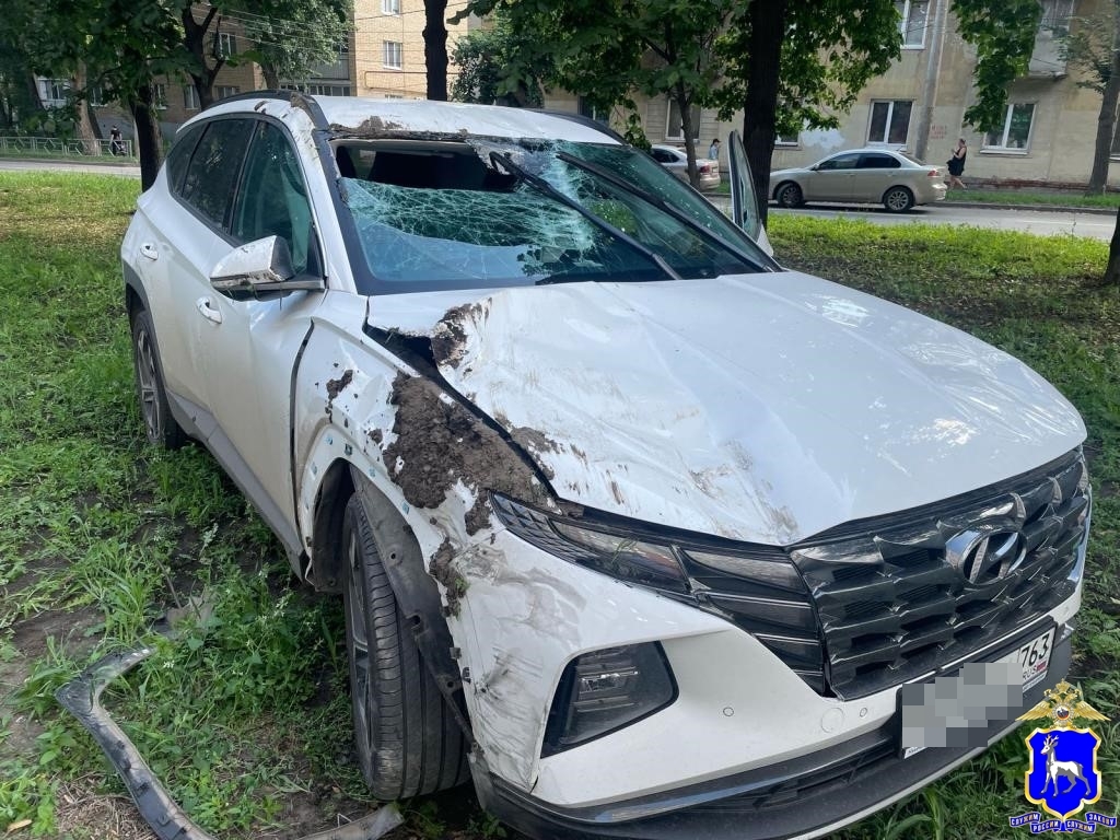Водитель погиб "под колесами" своего внедорожника в Самарской области