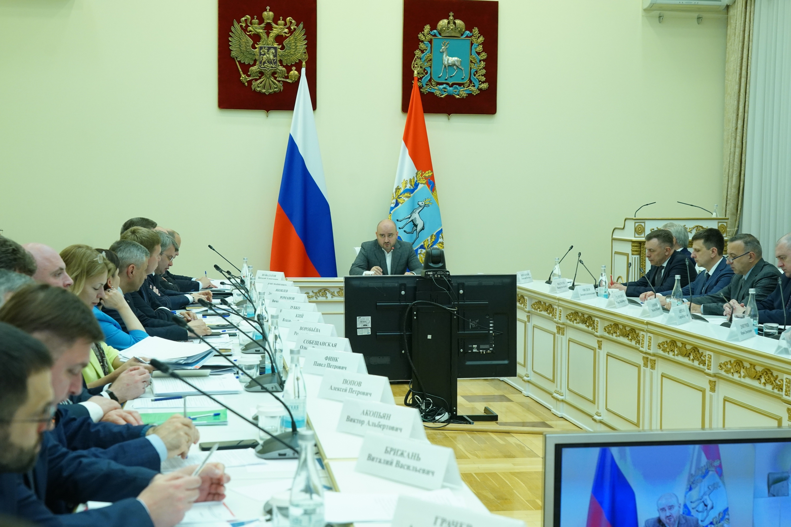 Вячеслав Федорищев рассмотрел обращения граждан на оперативном совещании в Правительстве