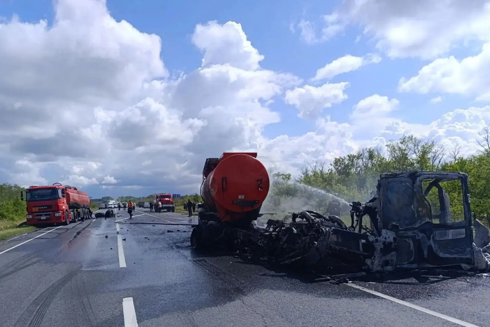 В Самарской области 31 июля закрыли трассу М5 из-за столкновения двух бензовозов