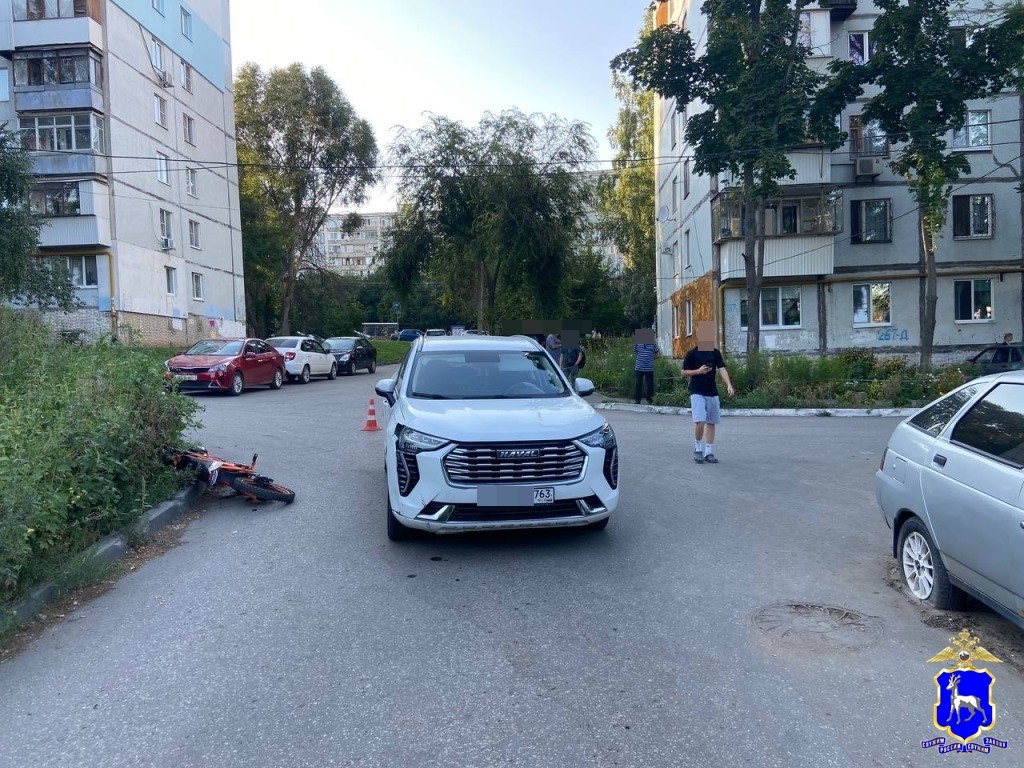 В Самаре водитель Toyota Camry сбил 9-летнюю девочку на пешеходном переходе