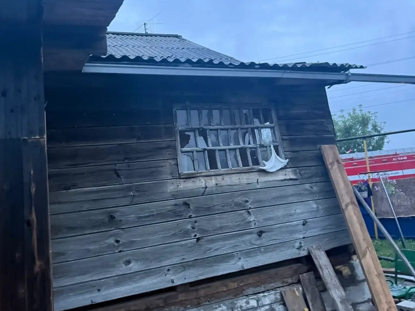 В Нижнем Санчелееве ночью горела надворная постройка на 30 "квадратах"