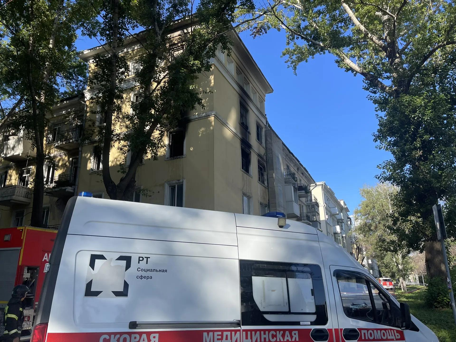 В Самаре 11 августа на Ново-Садовой тушили расселенную многоэтажку
