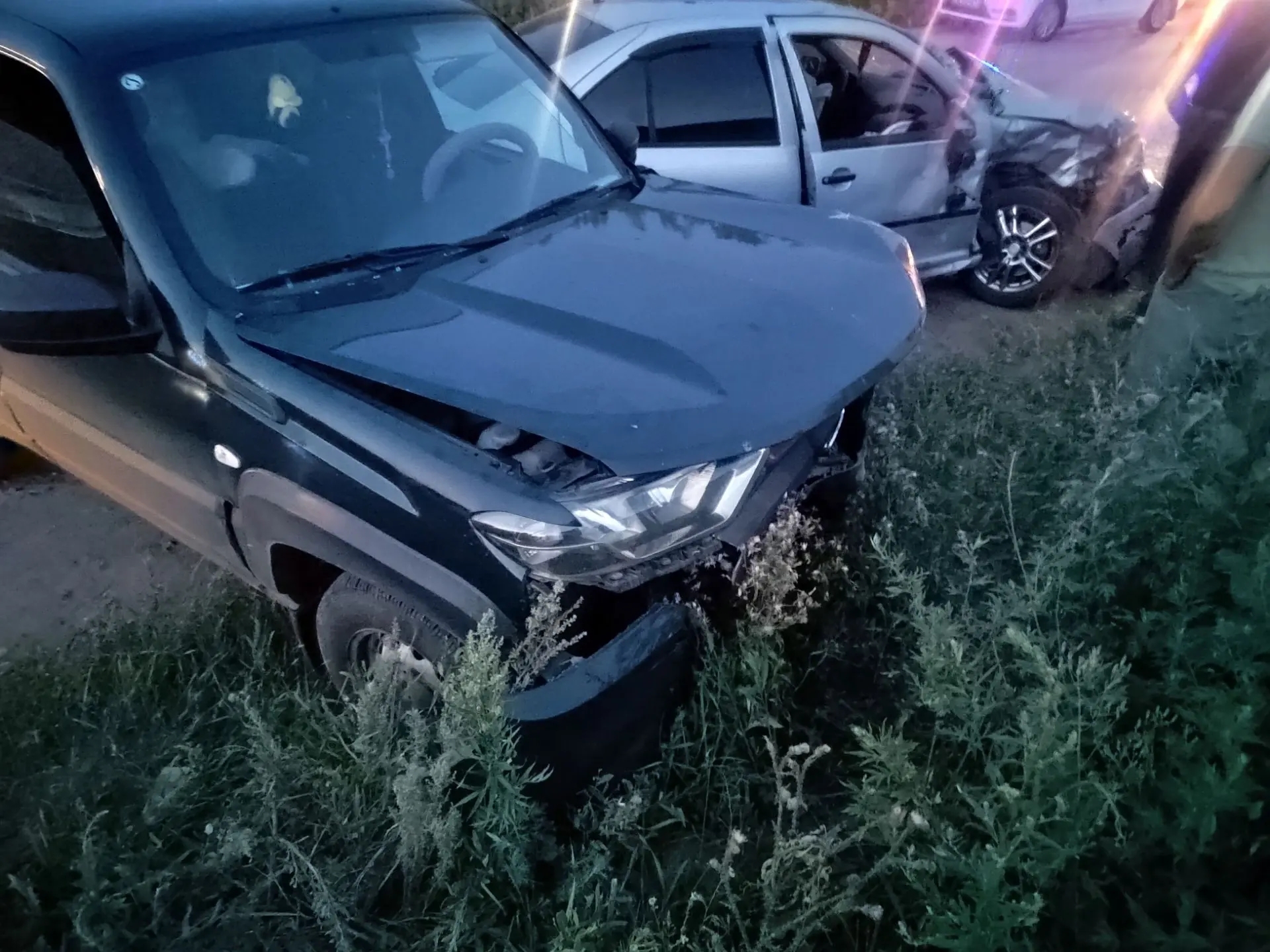 Под Самарой столкнулись Volkswagen Bora и Chevrolet Nivа